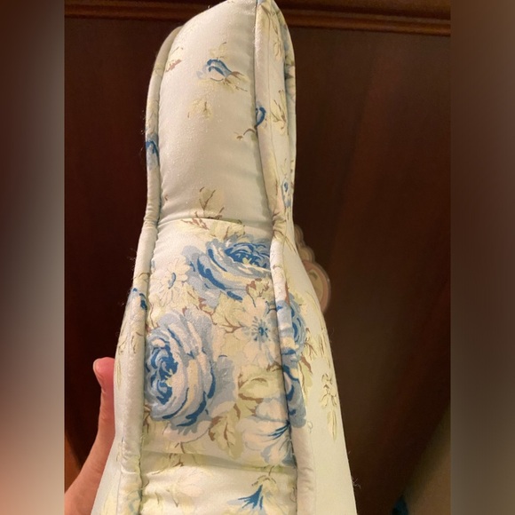 Shabby Chic Bunny Rabbit Shaped Down Alternative Pillow Blue Tea Roses Floral - Picture 7 of 11